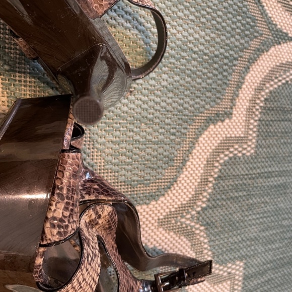 Carlos Santana Snake Print Platform Heels Sz 7 - Picture 9 of 11